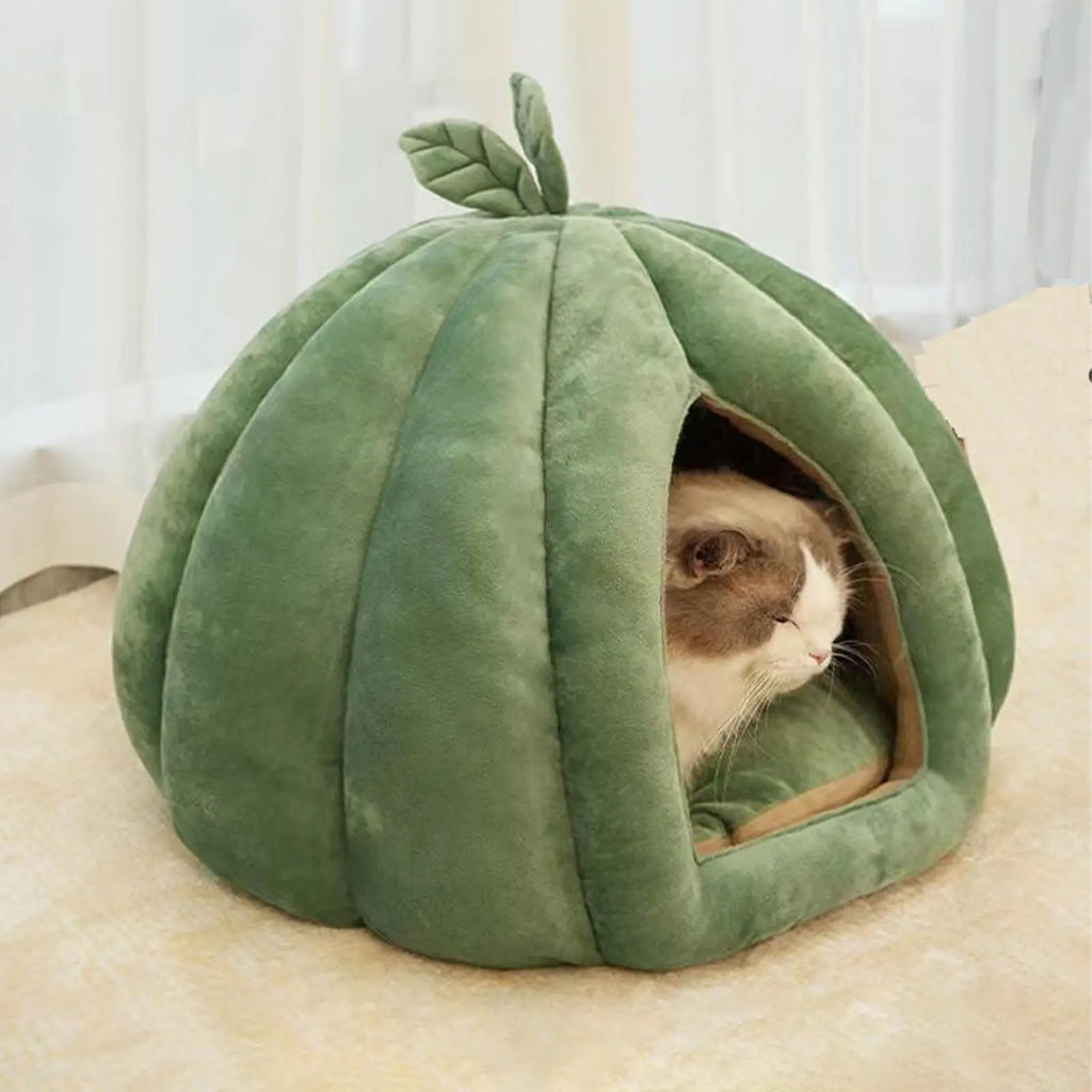 Pumpkin Cat Cave Bed – Cozy Plush Indoor Hideaway for Cats & Small Pets