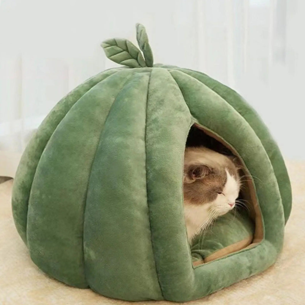 Pumpkin Cat Cave Bed – Cozy Plush Indoor Hideaway for Cats & Small Pets