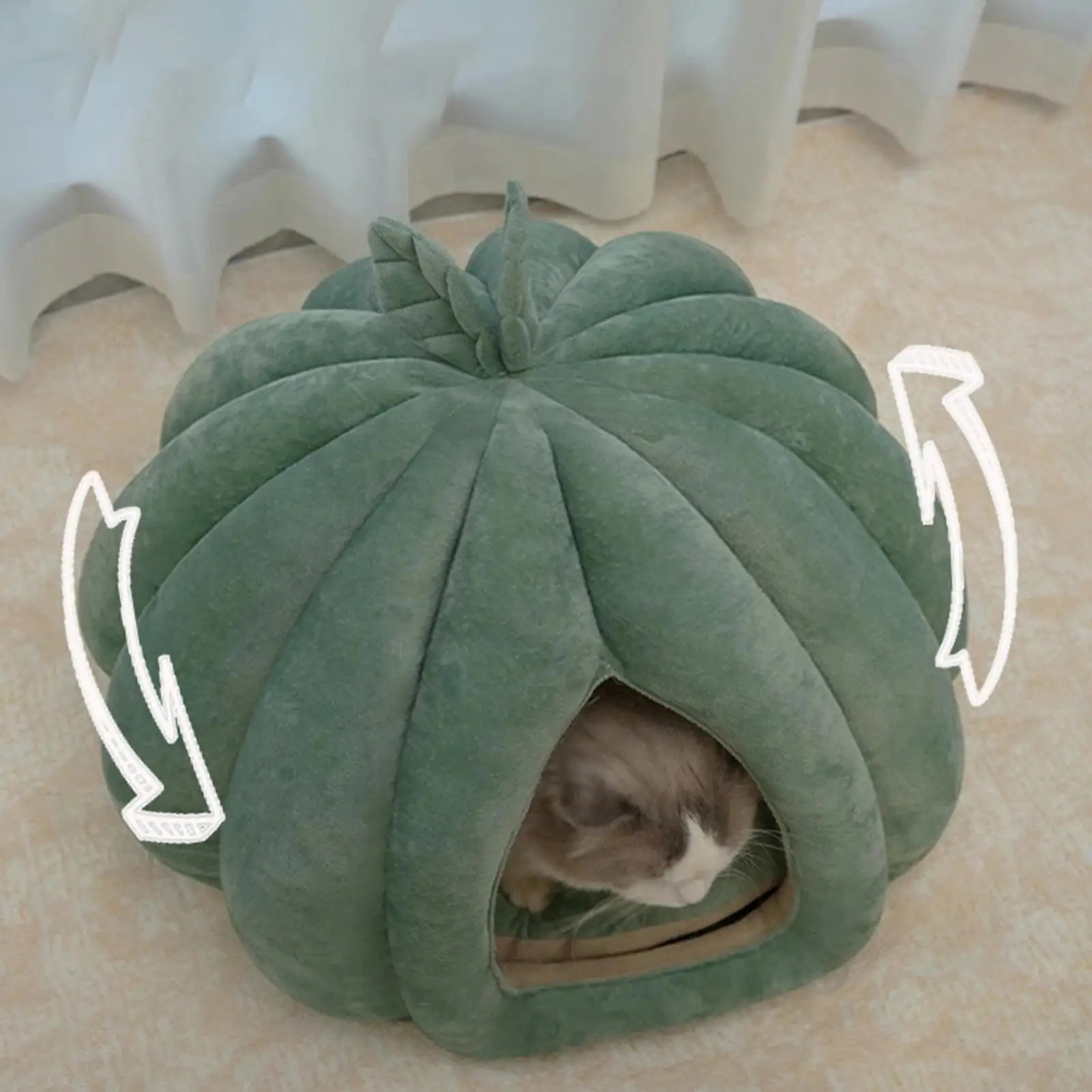 Pumpkin Cat Cave Bed – Cozy Plush Indoor Hideaway for Cats & Small Pets
